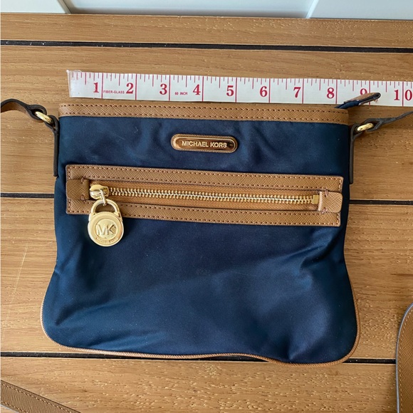 Michael Kors Kempton Handbag Zip Front Crossbody Bag Navy Blue Brown - Picture 6 of 8